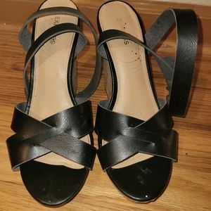Black express wedges